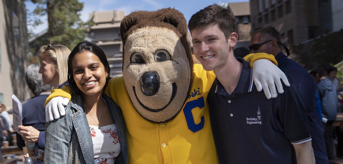 Engineering students pose with Oski