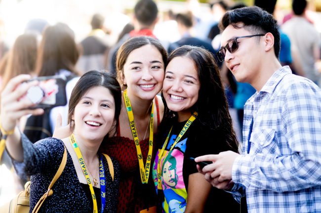 New students taking selfies at Golden Bear Orientation