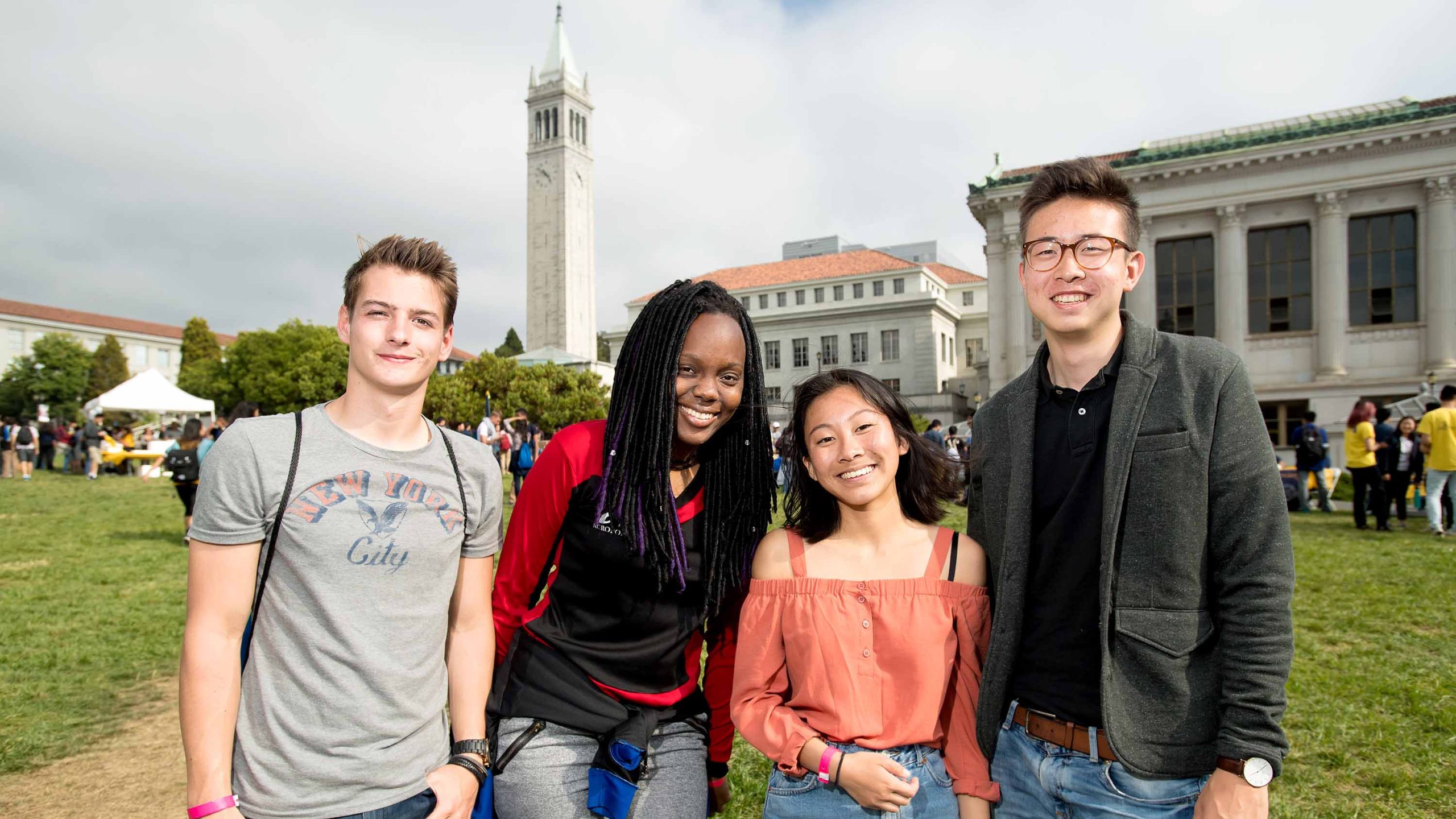 New students on Memorial Glade