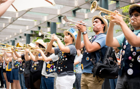 A fanfare from the Cal Band