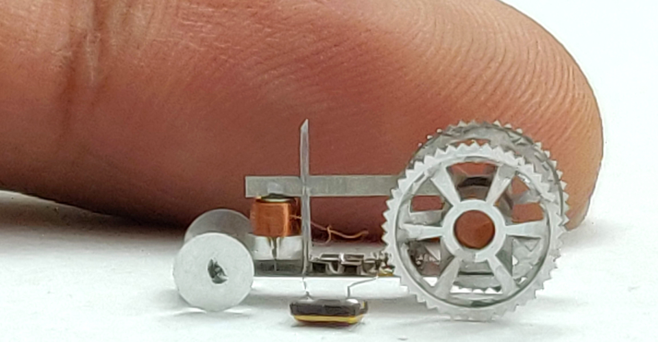 Rollet, a rolling microbot