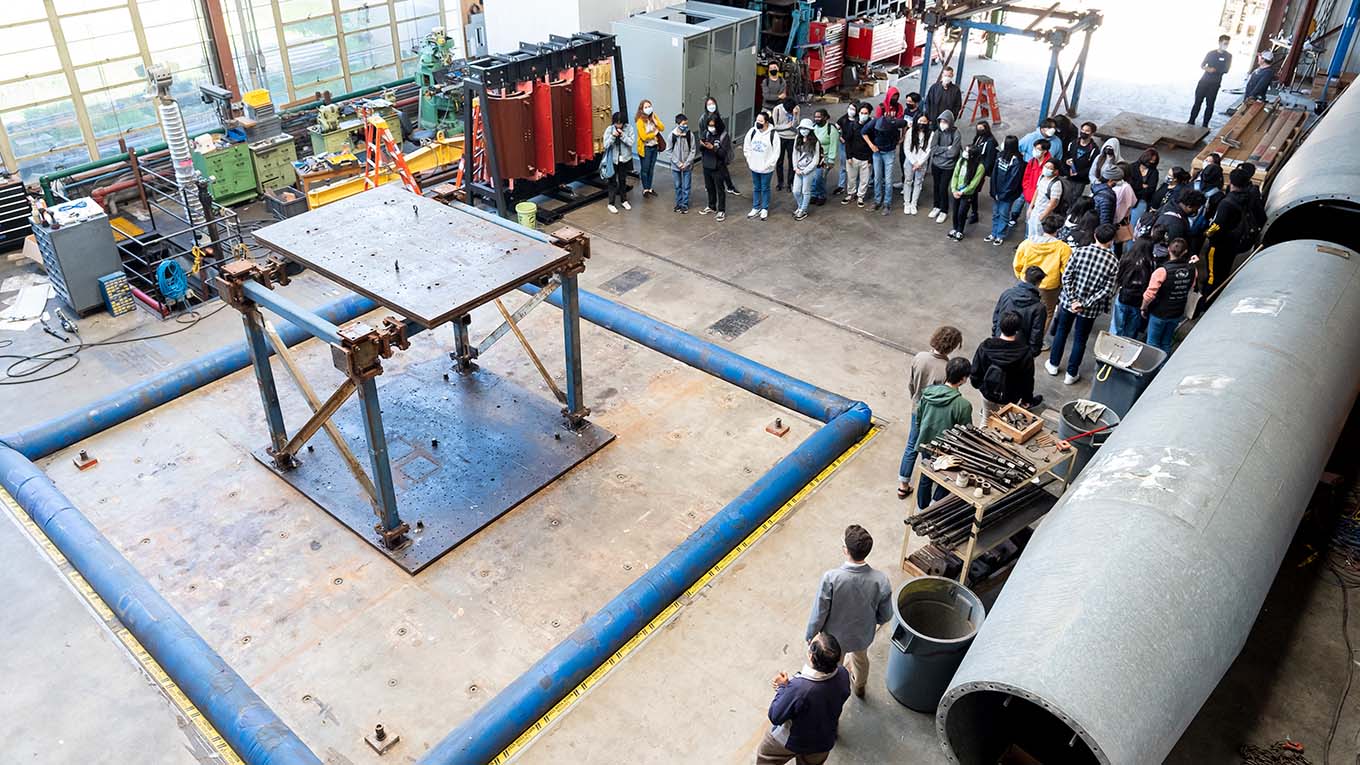 Oakland high school students tour the Pacific Earthquake Engineering Research Center's facilities