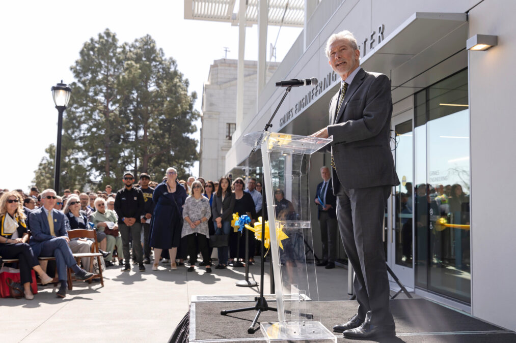 UC Berkeley Chancellor Rich Lyons addresses the crowd during the Grimes Engineering Center